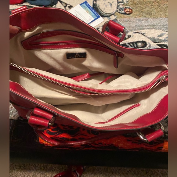 Red leather tote bag by Fusion - Picture 2 of 2